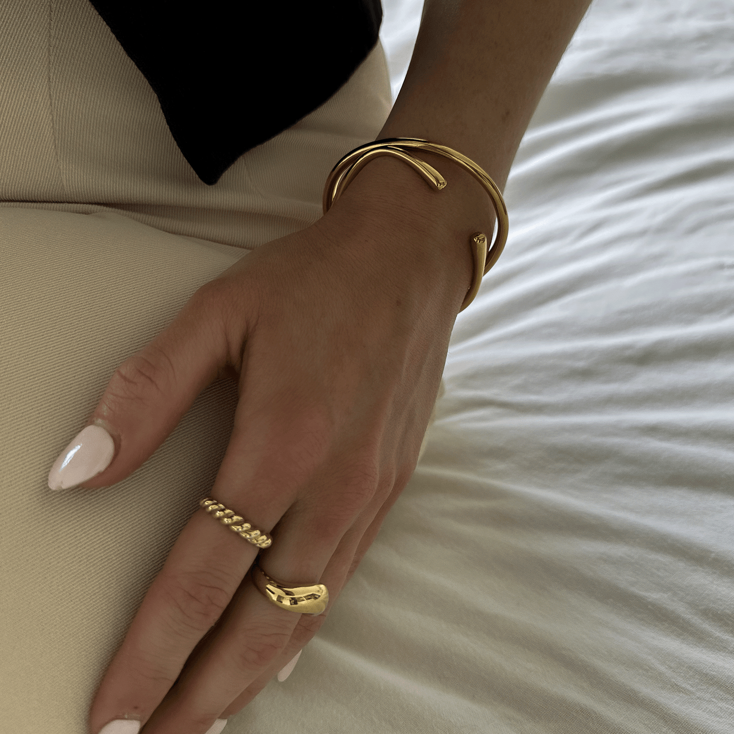 CLASSIC LOVER CUFF GOLD