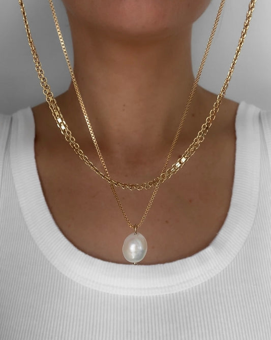 Mara Pearl Necklace Set