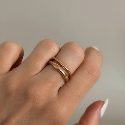 STAPLE WAVE RING SET GOLD