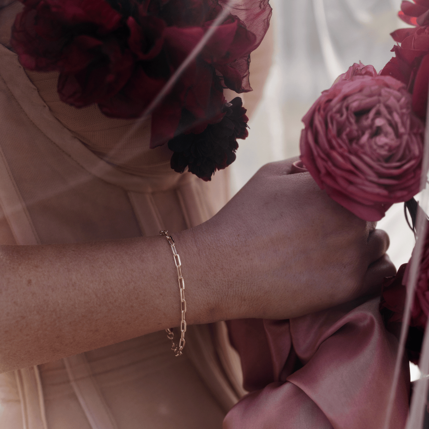 WEDDING GOLD PAPERCLIP BRACELET