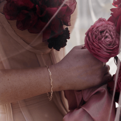 WEDDING GOLD PAPERCLIP BRACELET