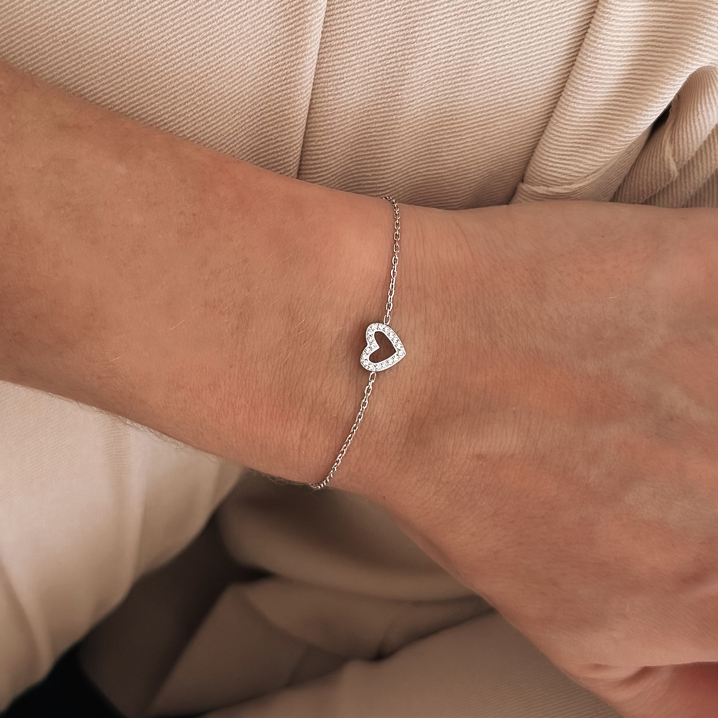 SMALL HEART BRACELET SILVER